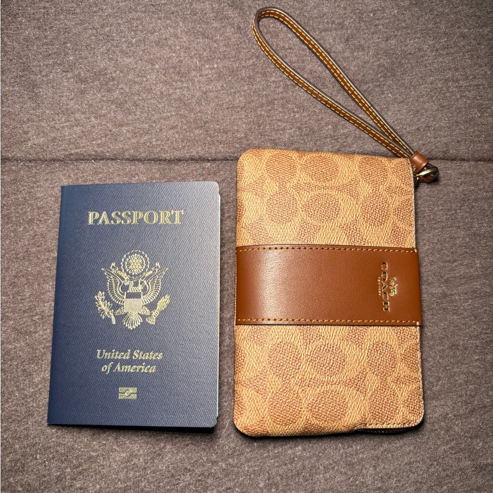 Coach Brown Leather Wallet with Monogram Design - Picture 2 of 7